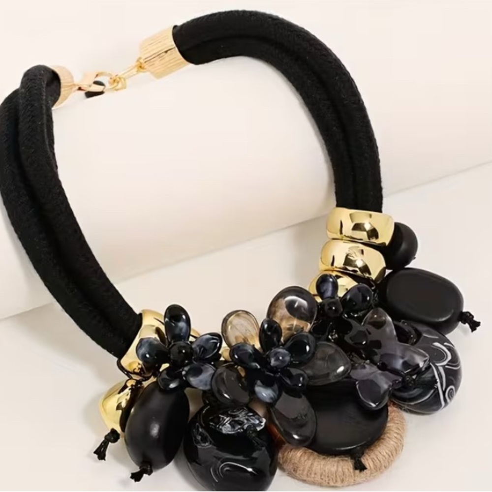 NWOT Bohemian Black and Gold Necklace
